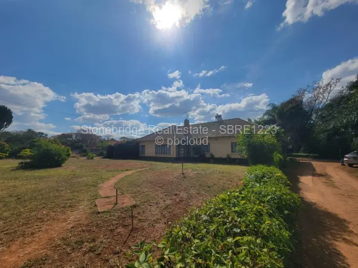 3 Bedroom House for Sale in Kumalo, Bulawayo