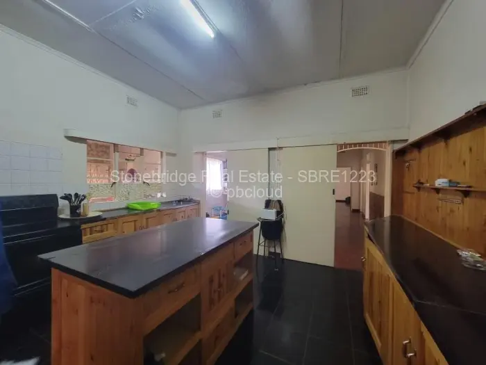 3 Bedroom House for Sale in Kumalo, Bulawayo
