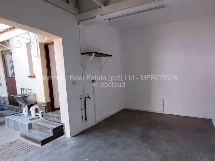 Townhouse/Cluster to Rent in Newlands