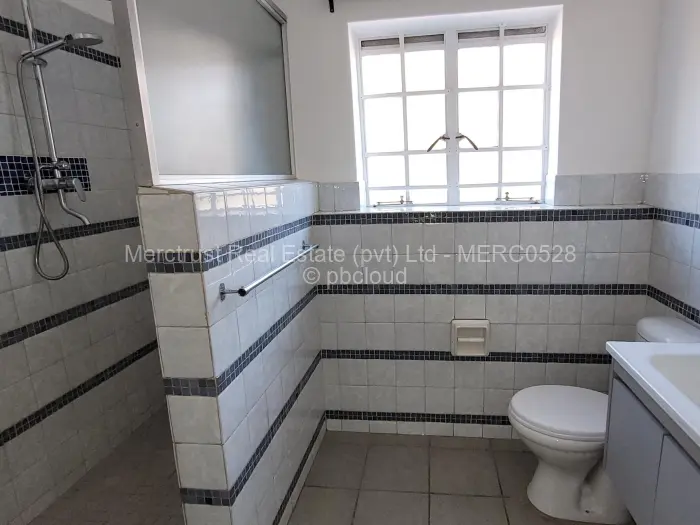 Townhouse/Cluster to Rent in Newlands