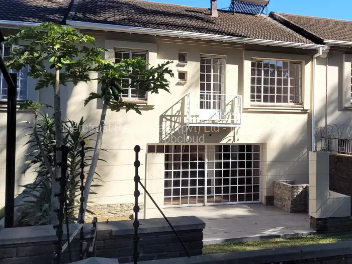 Townhouse/Cluster to Rent in Newlands