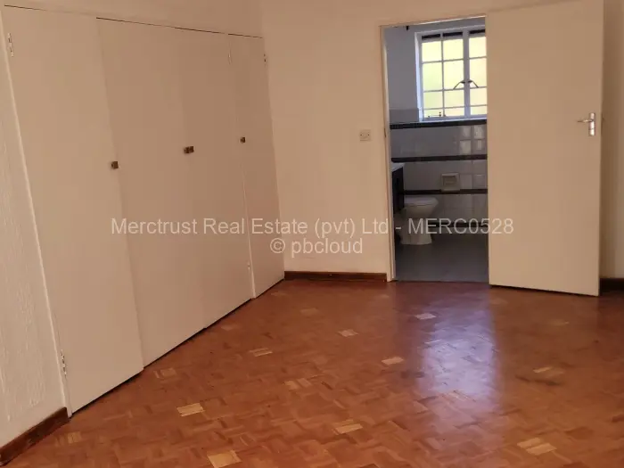Townhouse/Cluster to Rent in Newlands