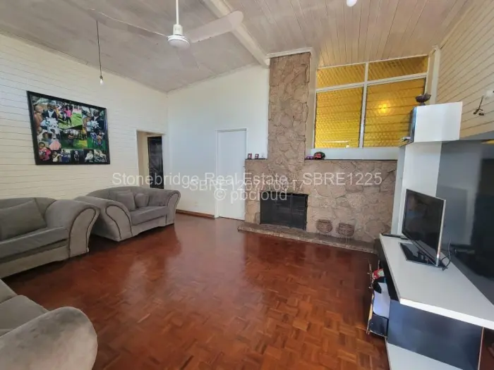 4 Bedroom House for Sale in Burnside, Bulawayo