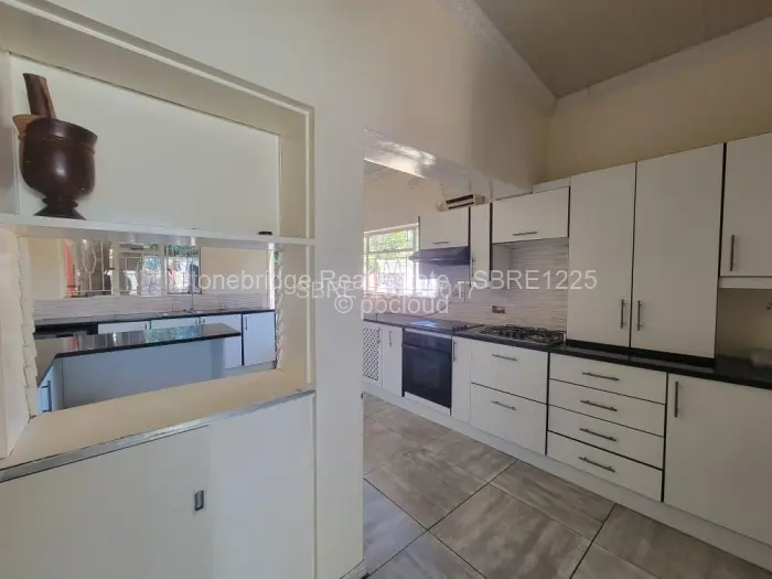 4 Bedroom House for Sale in Burnside, Bulawayo