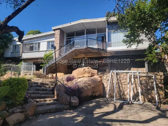 4 Bedroom House for Sale in Burnside, Bulawayo