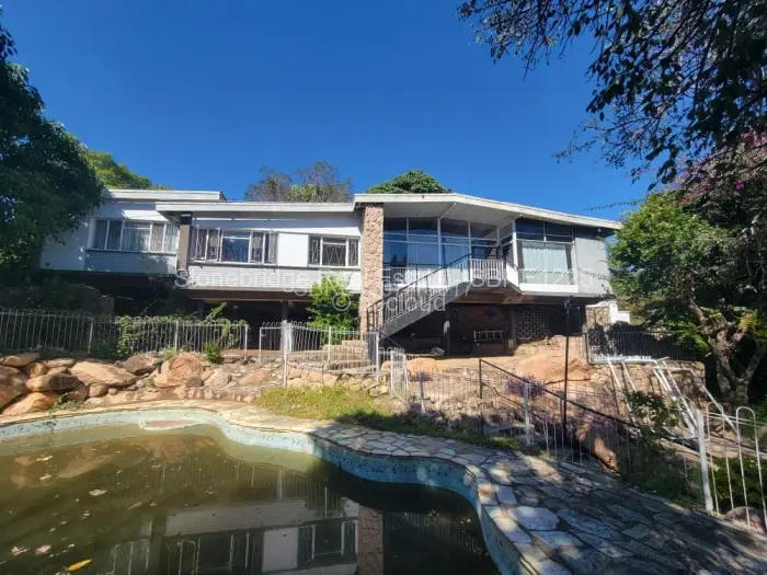 4 Bedroom House for Sale in Burnside, Bulawayo