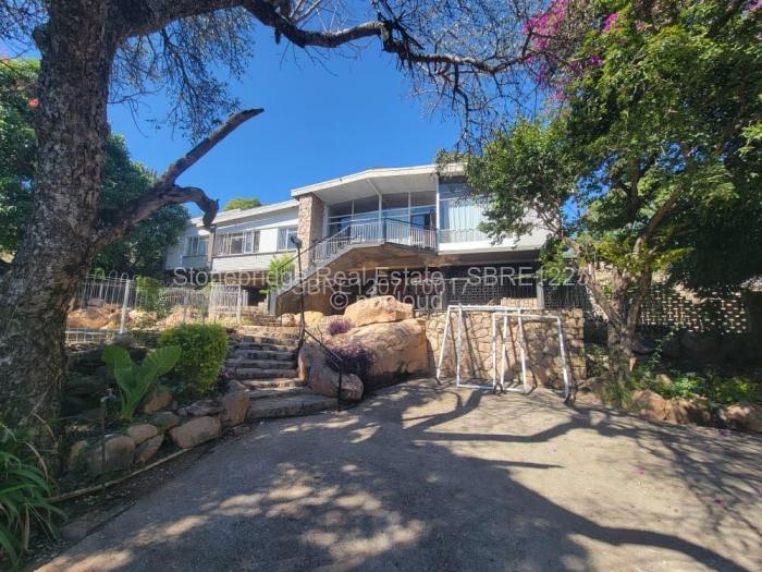 4 Bedroom House for Sale in Burnside, Bulawayo