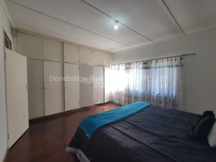 4 Bedroom House for Sale in Burnside, Bulawayo