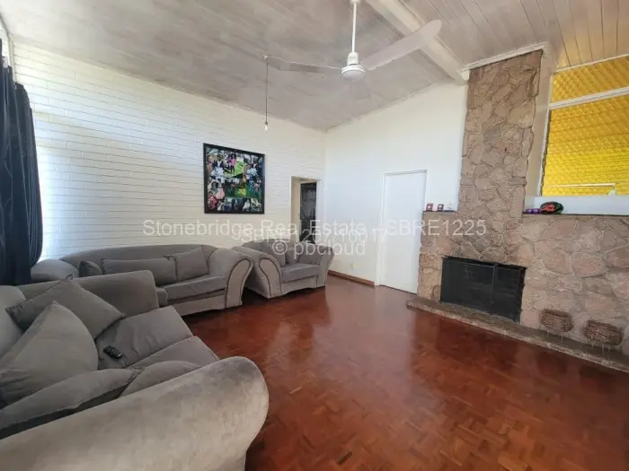 4 Bedroom House for Sale in Burnside, Bulawayo