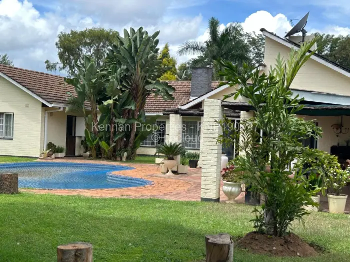 4 Bedroom House to Rent in Borrowdale, Harare
