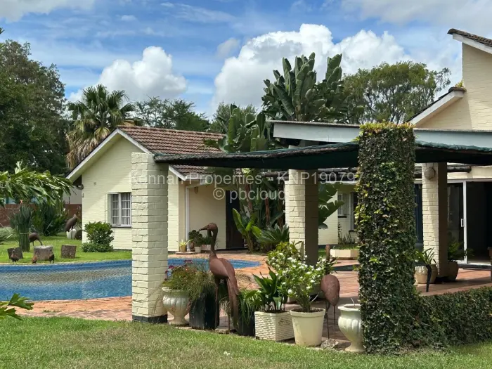 4 Bedroom House to Rent in Borrowdale, Harare