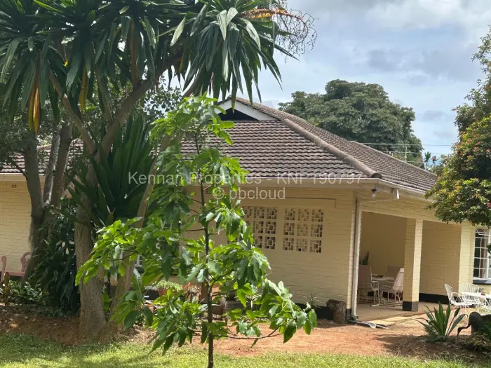 4 Bedroom House to Rent in Borrowdale, Harare