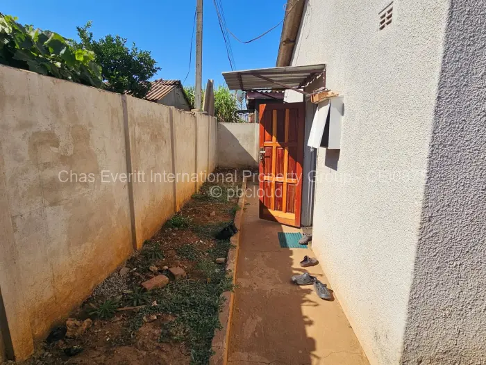 3 Bedroom House for Sale in Kuwadzana, Harare