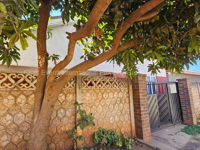 3 Bedroom House for Sale in Kuwadzana, Harare