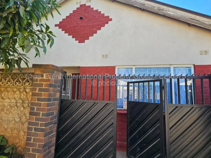3 Bedroom House for Sale in Kuwadzana, Harare