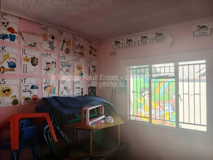 4 Bedroom House for Sale in Chitungwiza, Chitungwiza