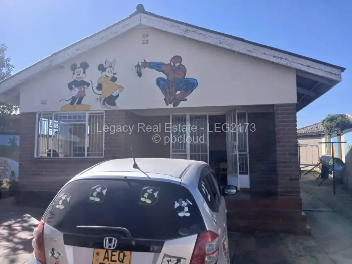 4 Bedroom House for Sale in Chitungwiza, Chitungwiza