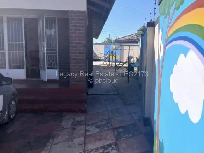 4 Bedroom House for Sale in Chitungwiza, Chitungwiza