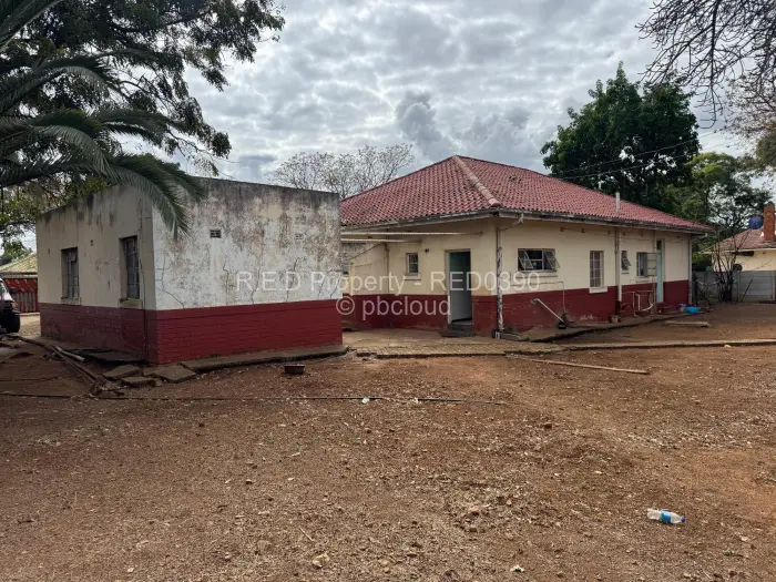 3 Bedroom House for Sale in Famona, Bulawayo
