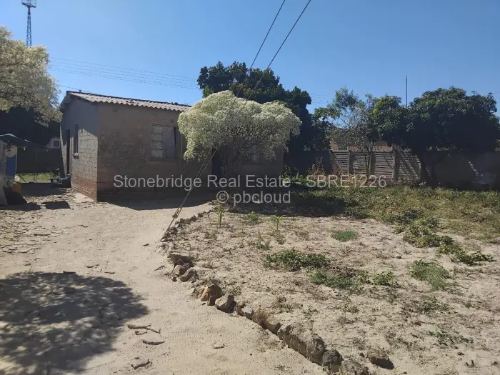 3 Bedroom House for Sale in Lobengula, Bulawayo