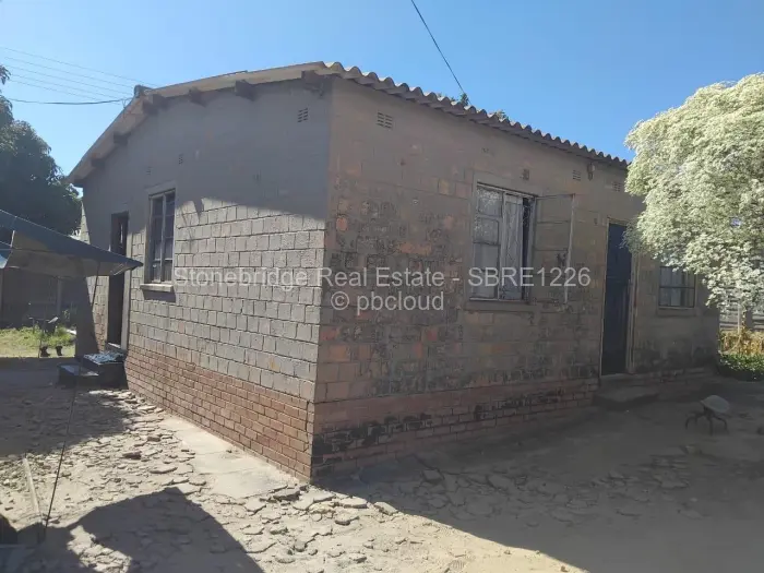 3 Bedroom House for Sale in Lobengula, Bulawayo