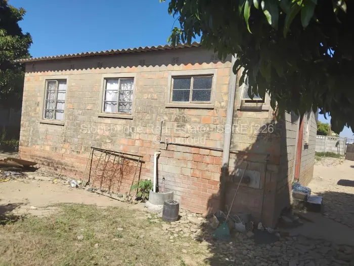 3 Bedroom House for Sale in Lobengula, Bulawayo