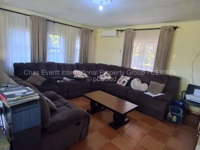 3 Bedroom Cottage/Garden Flat to Rent in Borrowdale