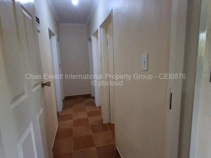 3 Bedroom Cottage/Garden Flat to Rent in Borrowdale
