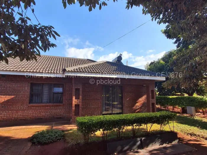 3 Bedroom Cottage/Garden Flat to Rent in Borrowdale