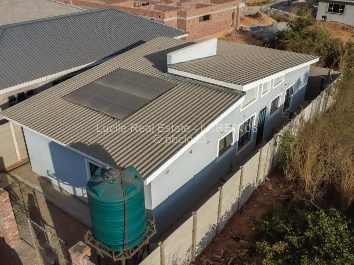 2 Bedroom House to Rent in Adelaide Park, Harare