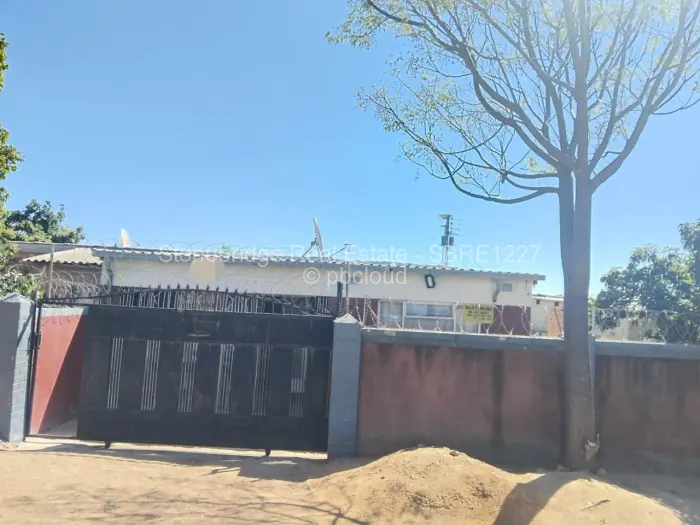 3 Bedroom House for Sale in Lobengula, Bulawayo
