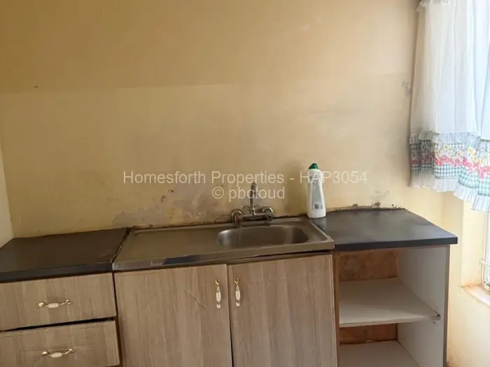 2 Bedroom Cottage/Garden Flat to Rent in Greystone Park, Harare