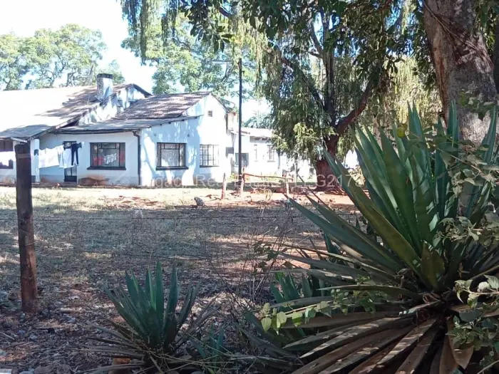 Residential Stand for Sale in Banket, Banket