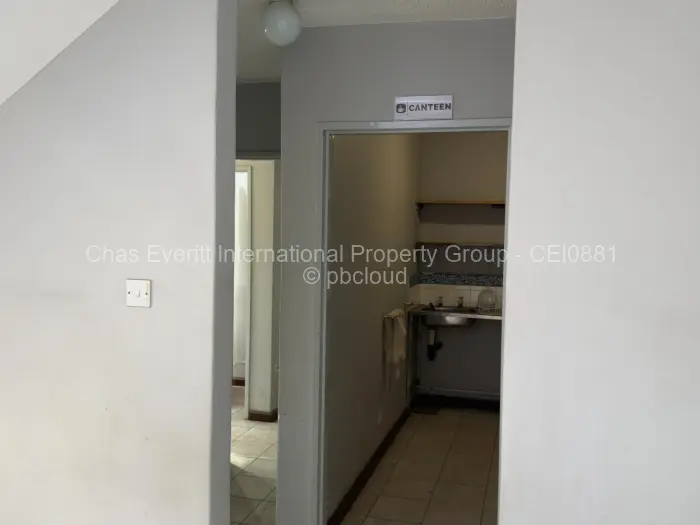 Warehouse/Industrial to Rent in Graniteside, Harare