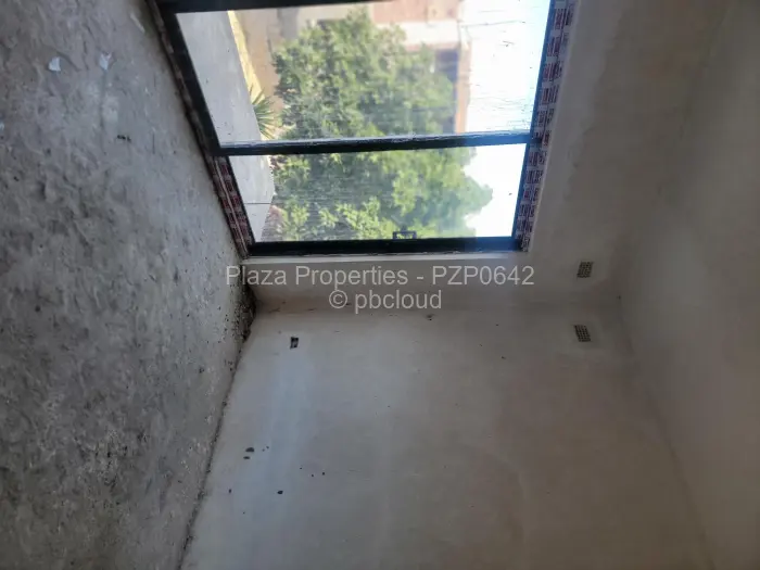 Townhouse/Cluster for Sale in Athlone, Harare
