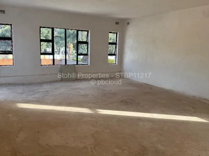 7 Bedroom House for Sale in Borrowdale West, Harare