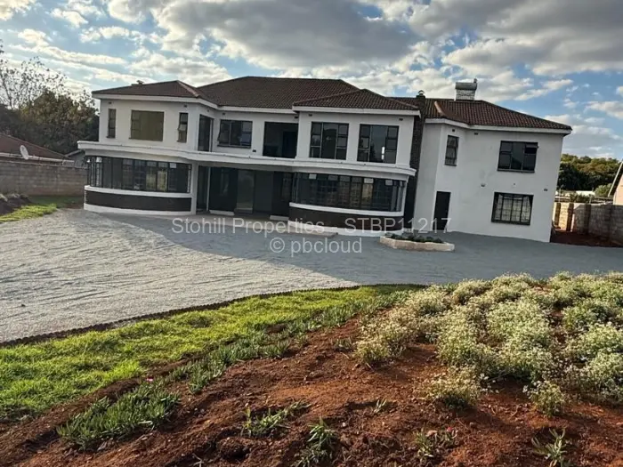 7 Bedroom House for Sale in Borrowdale West, Harare