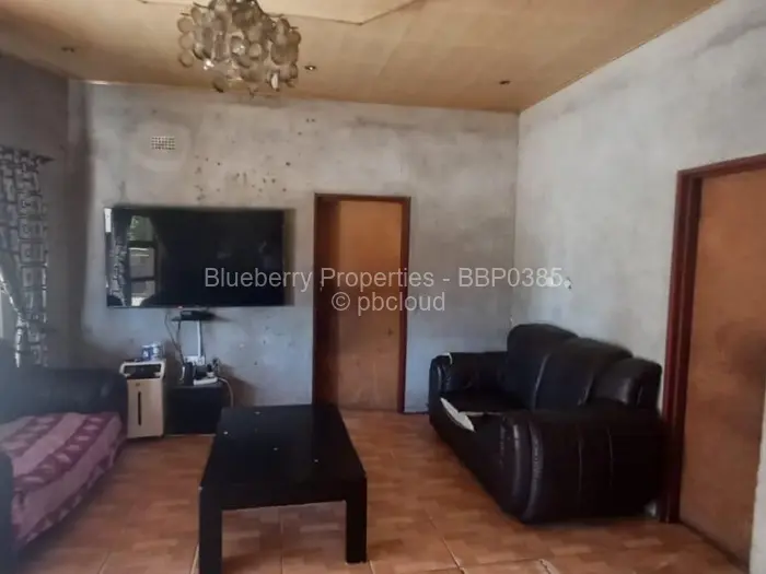 6 Bedroom House for Sale in Arlington, Harare