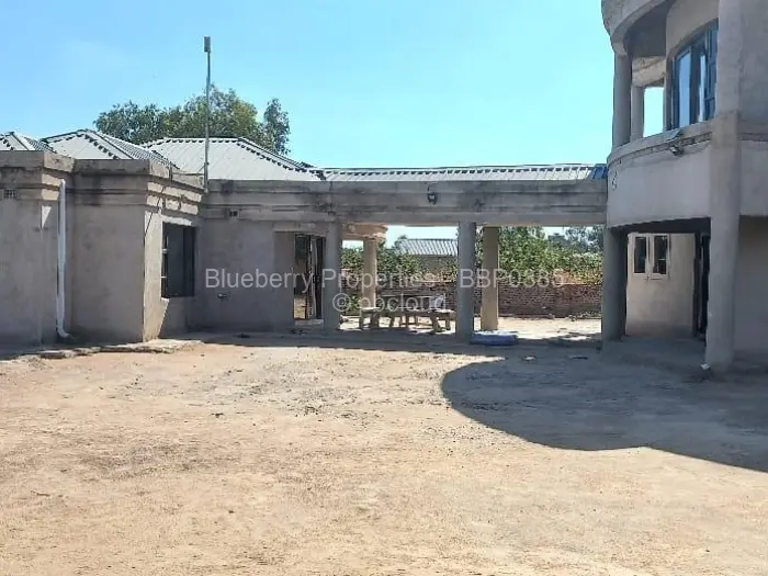 6 Bedroom House for Sale in Arlington, Harare