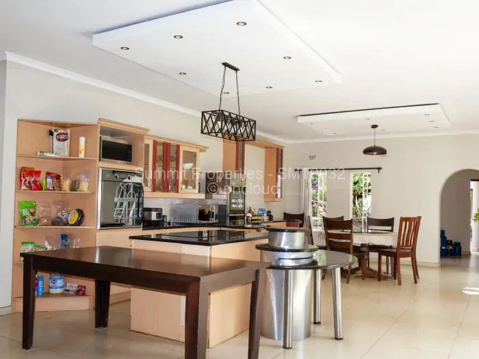 5 Bedroom House for Sale in Ballantyne Park, Harare