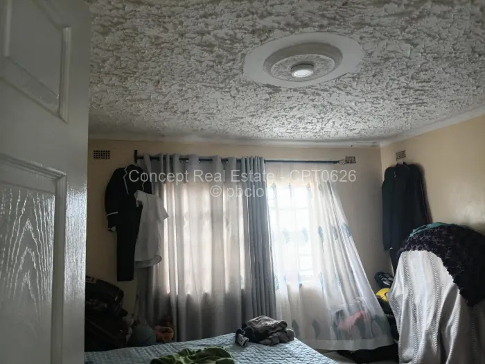 4 Bedroom House for Sale in Mainway Meadows, Harare