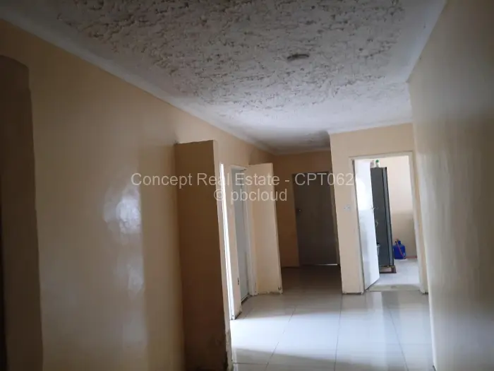 4 Bedroom House for Sale in Mainway Meadows, Harare