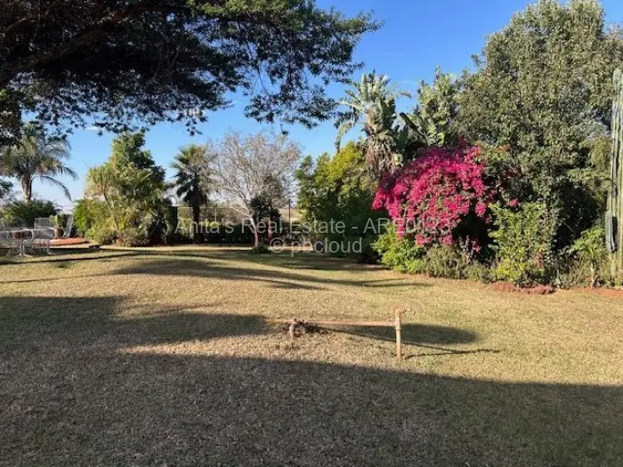 5 Bedroom House for Sale in Douglasdale, Bulawayo