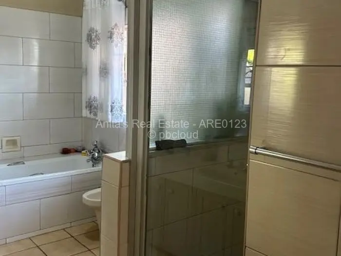5 Bedroom House for Sale in Douglasdale, Bulawayo