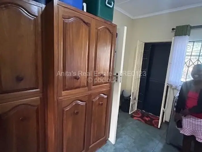5 Bedroom House for Sale in Douglasdale, Bulawayo