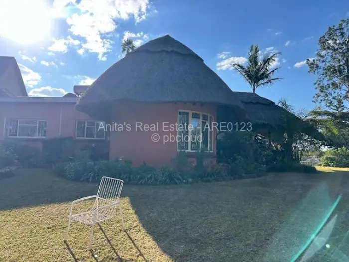 5 Bedroom House for Sale in Douglasdale, Bulawayo