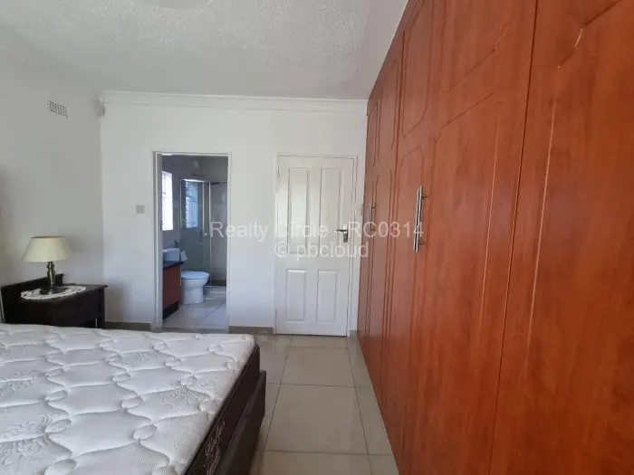 3 Bedroom Cottage/Garden Flat to Rent in Borrowdale