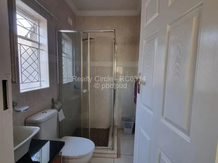 3 Bedroom Cottage/Garden Flat to Rent in Borrowdale