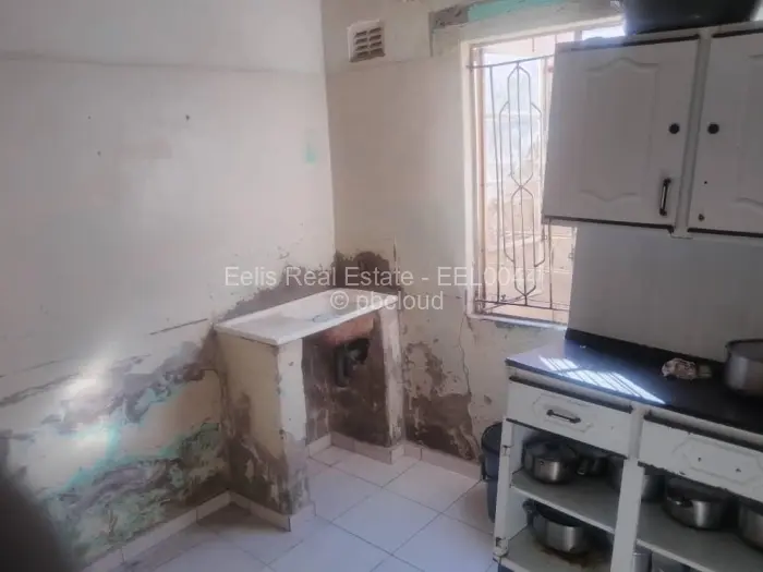 3 Bedroom House for Sale in Cowdray Park, Bulawayo