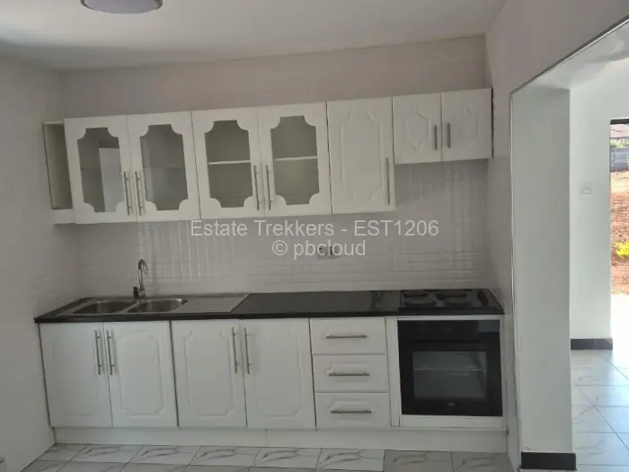 3 Bedroom Cottage/Garden Flat to Rent in Helensvale, Harare